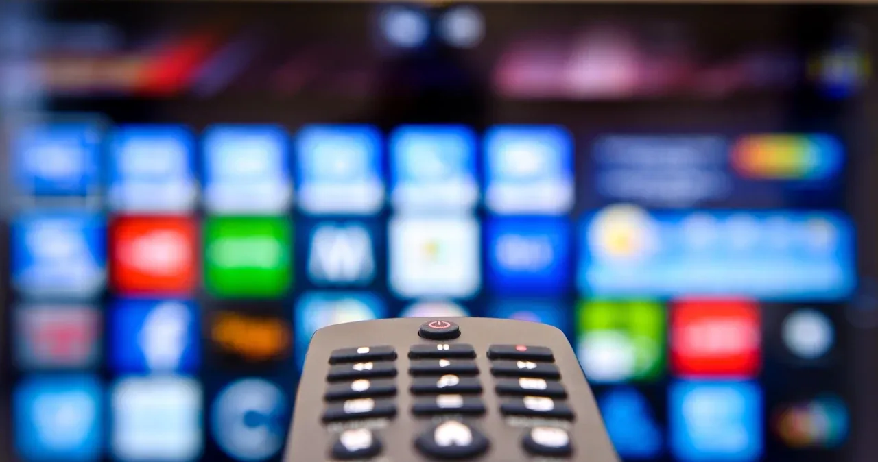 Jak podłączyć pilot z telefonu do telewizora - proste kroki i porady