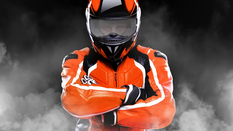 Jak zapiąć kask motocyklowy - unikaj błędów i zapewnij bezpieczeństwo