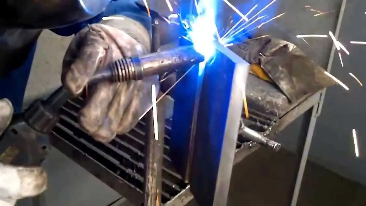 Spawacz 135 co to znaczy? Odkryj kluczowe informacje i zastosowania Spawacz 135 co to znaczy? Odkryj kluczowe informacje i zastosowania