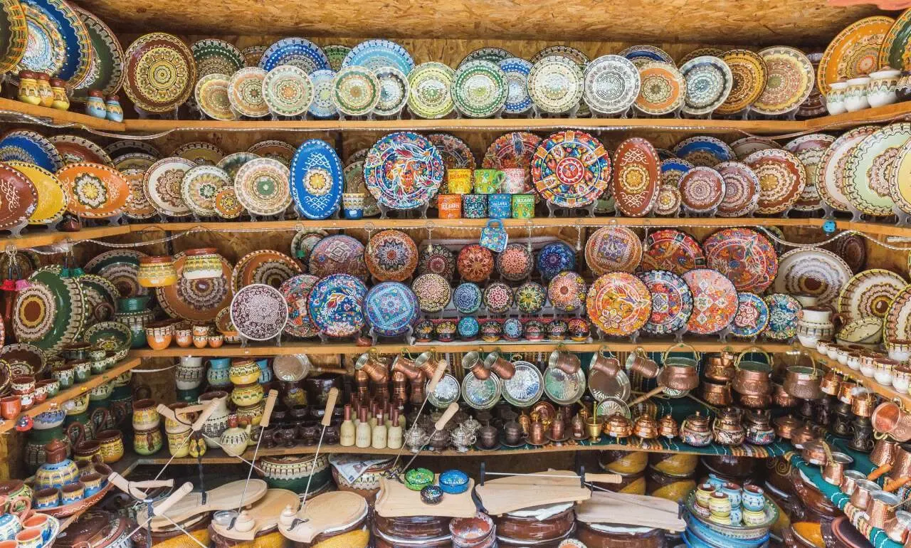 Co warto przywieźć z Bułgarii – najlepsze pamiątki i lokalne specjały