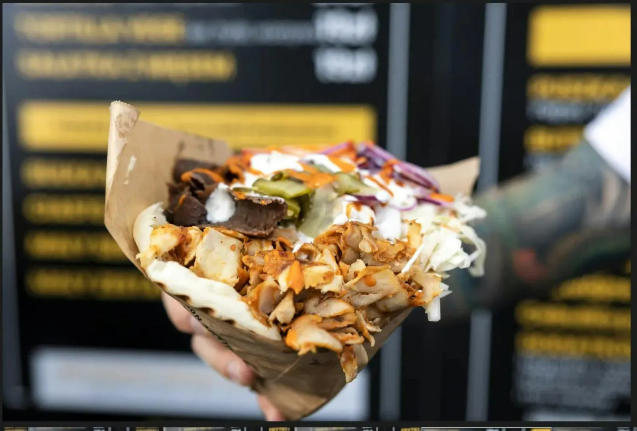 Kebab U Pajdy kcal: Ile kalorii ma Twój ulubiony? Kebab U Pajdy kcal: Ile kalorii ma Twój ulubiony?