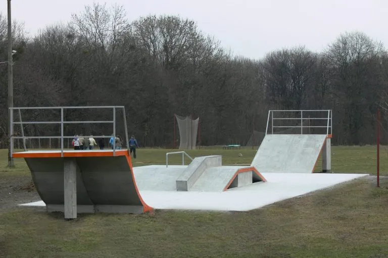 Radom skatepark - najlepsze miejsce na jazdę i rozwój umiejętności Radom skatepark - najlepsze miejsce na jazdę i rozwój umiejętności