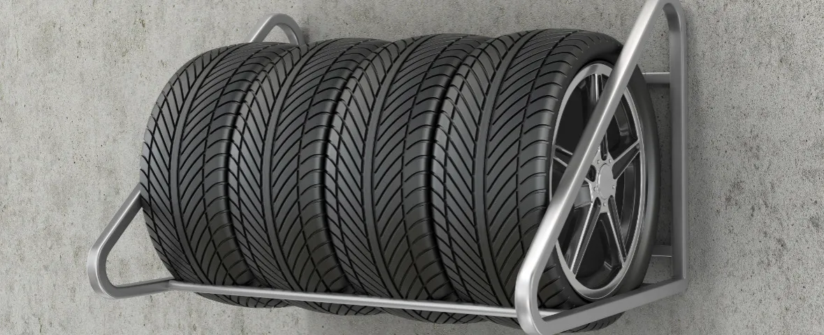 Reifen richtig lagern: Tipps für Selbsteinlagerung & Räderhotel