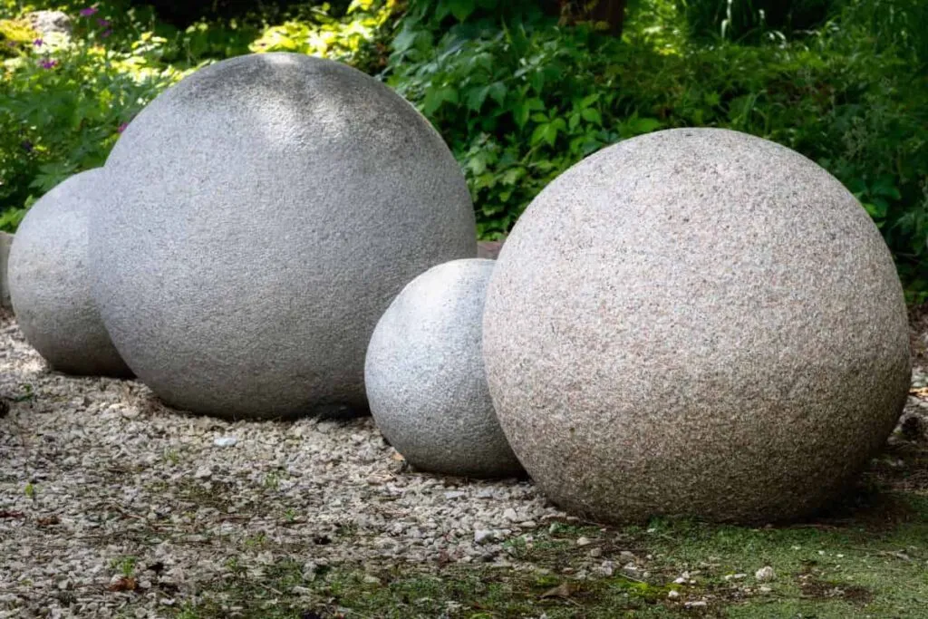 Jak zrobić dużą kulę do ogrodu, która zachwyci każdego gościa