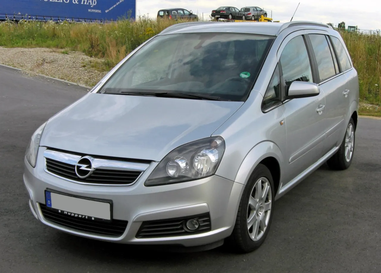 Opel Zafira B pojemność baku - poznaj ważne informacje o zbiorniku