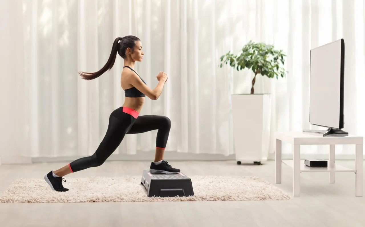 Trening interwałowy co to? Poznaj jego zalety i skuteczność w fitnessie