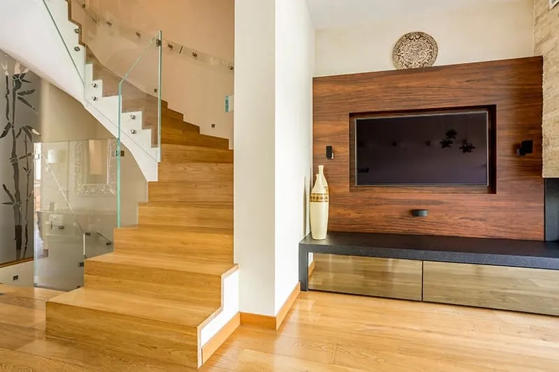 Kiedy montować schody drewniane, aby uniknąć problemów z instalacją