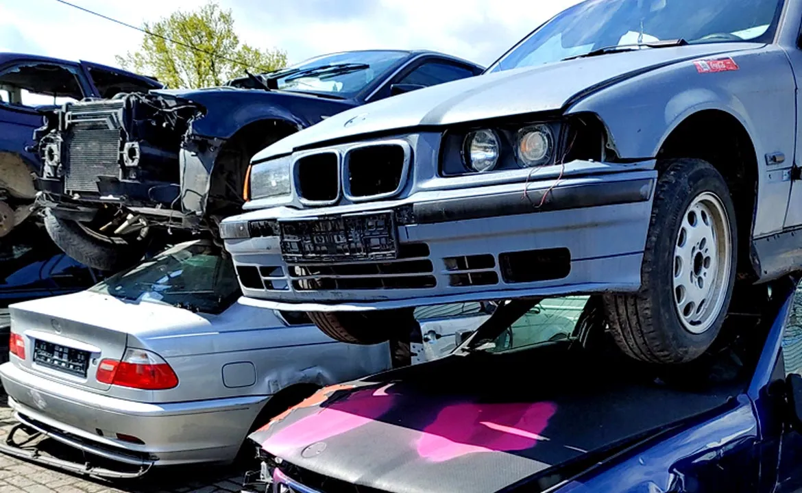 Jak znaleźć odpowiednie hasła do krzyżówek z tematyką auto na złom