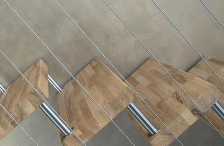 Prosta barierka ochronna na schody krok po kroku. Bezpieczny montaż w domu