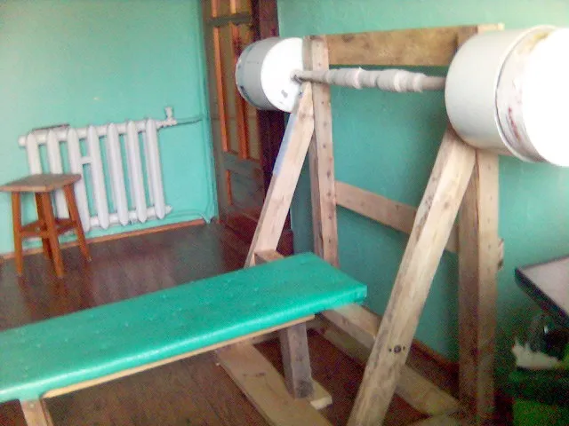 Jak zrobić ławeczkę do ćwiczeń z drewna - proste kroki i porady