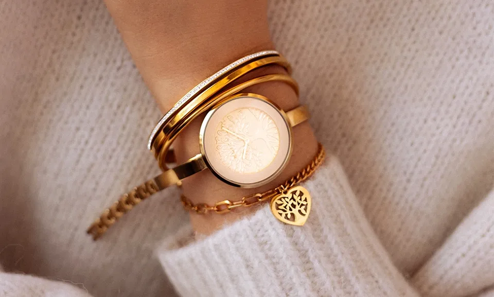 Jak nosić bransoletkę, aby wyglądać stylowo i czuć się komfortowo