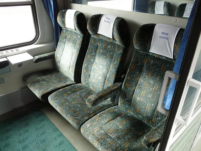 Jak dojechać do Uniejowa pociągiem - uniknij problemów z transportem