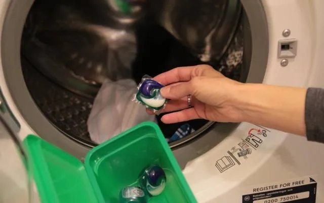 Jak prawidłowo stosować kapsułki do prania Vizir, aby uniknąć błędów