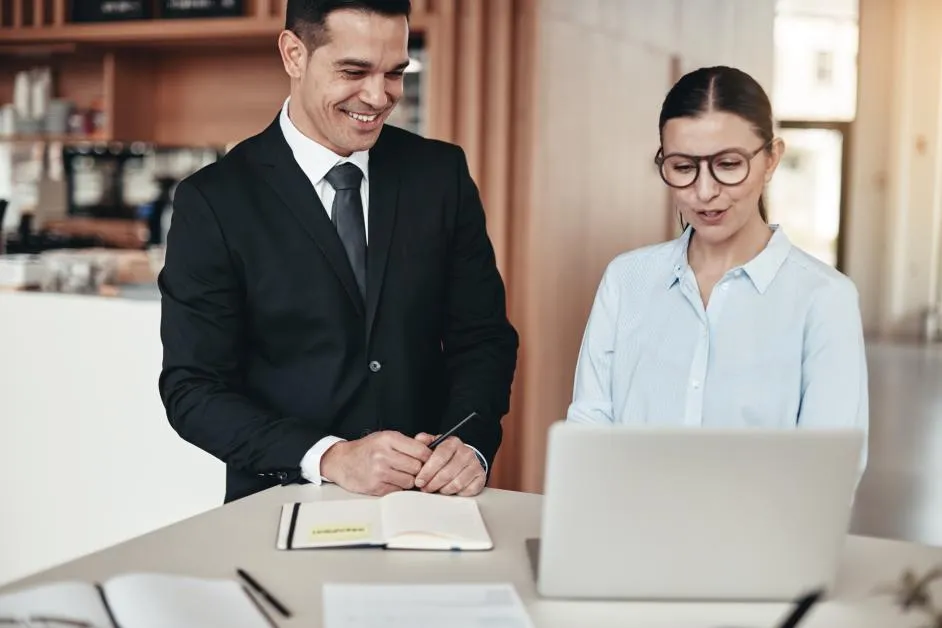 Na czym polega udzielanie pomocy prawnej i jakie są jej formy?