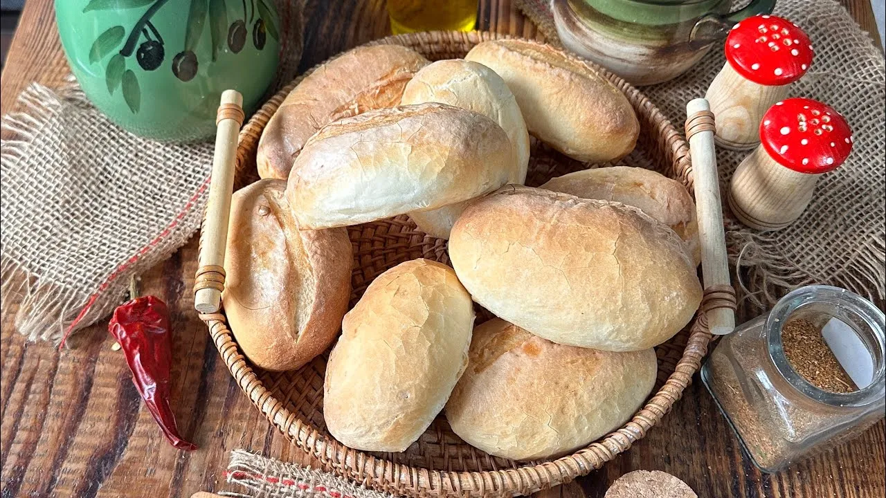 Idealne bułki w piekarniku? Mój przepis na chrupiącą skórkę!