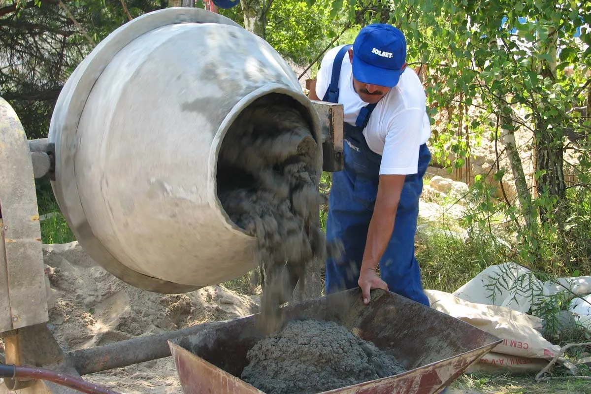 Z czego składa się zaprawa cementowa? Odkryj kluczowe składniki