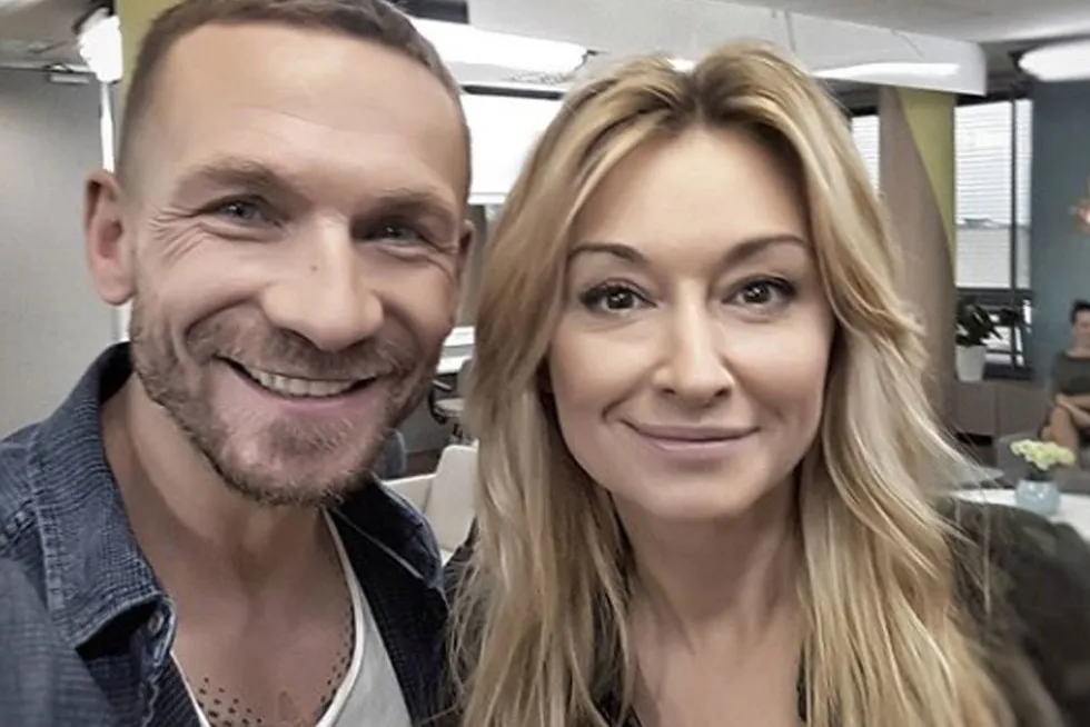 Kossakowski z kim jest? Poznaj jego tożsamość, osiągnięcia i powiązania