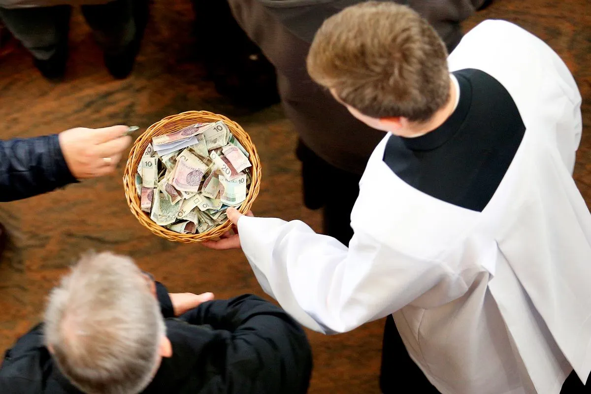 Skąd kościół ma pieniądze? Odkryj nieznane źródła finansowania