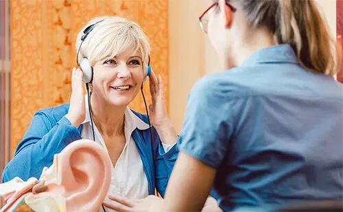 Jak poprawić słuch bez aparatu słuchowego - skuteczne metody i porady