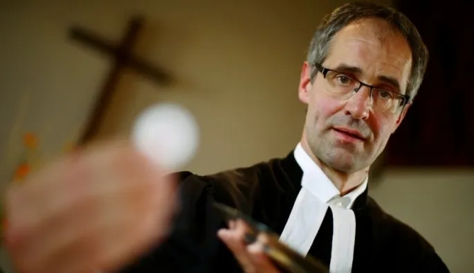 W jakim kościele jest pastor? Poznaj różne denominacje protestanckie