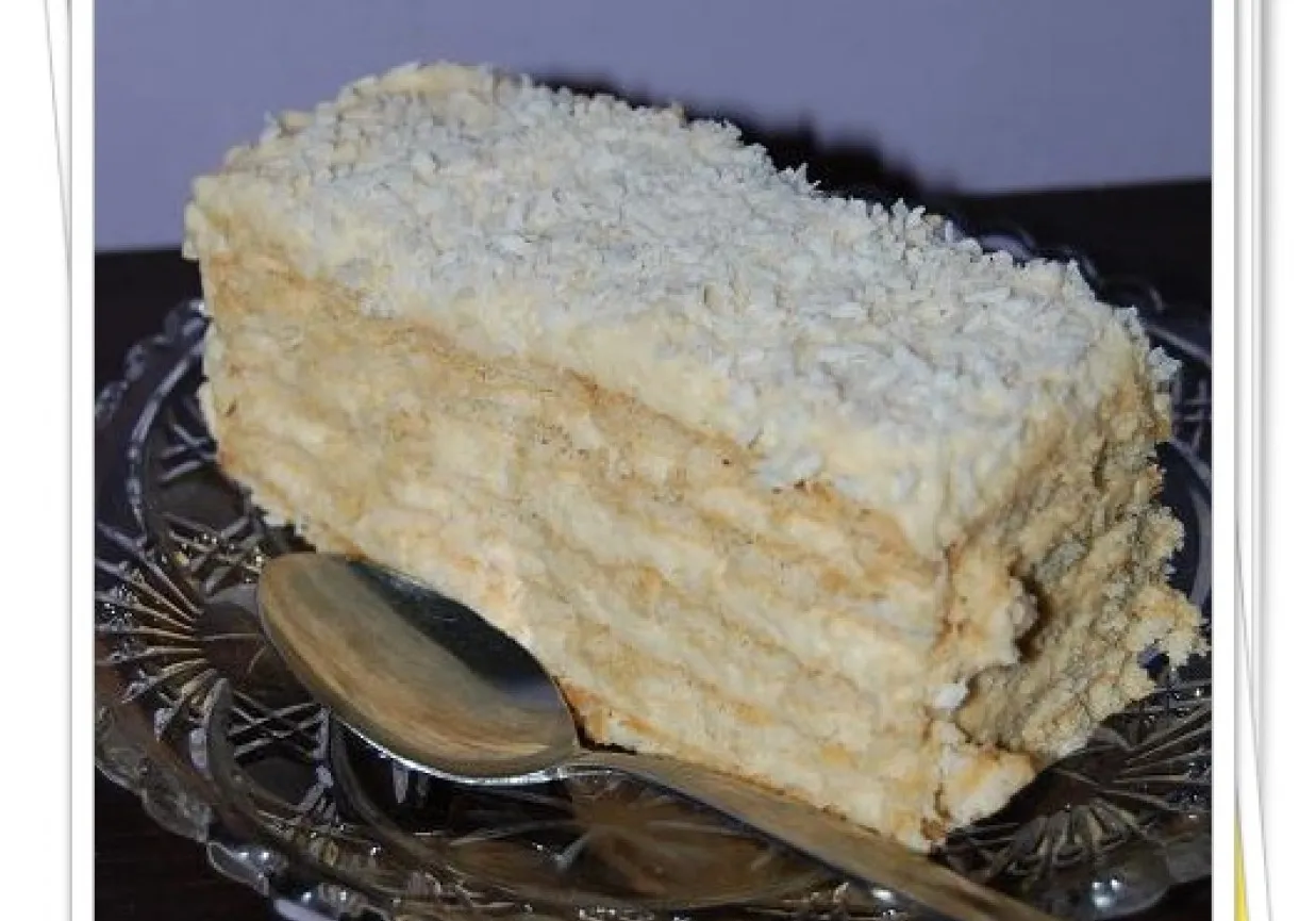 Pyszny przepis na ciasto rafaello z adwokatem, które zachwyci Twoich gości