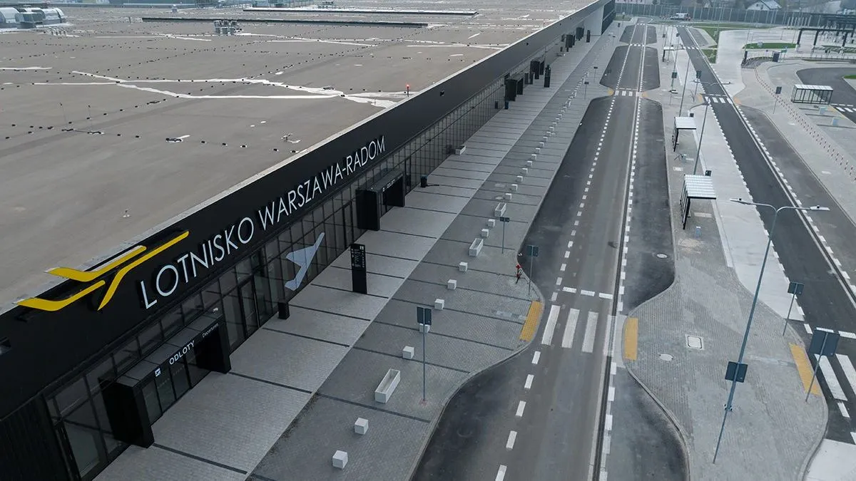 Ile kosztowało lotnisko w Radomiu? Zaskakujące wydatki i inwestycje Ile kosztowało lotnisko w Radomiu? Zaskakujące wydatki i inwestycje