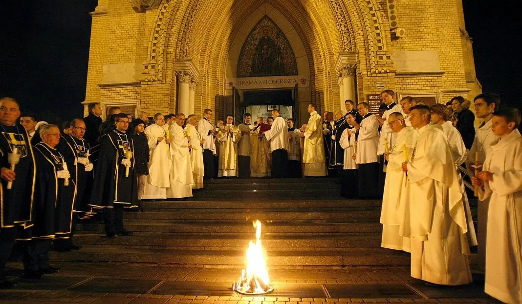Czy w Wielką Sobotę jest msza? Odkryj ważne informacje o liturgii