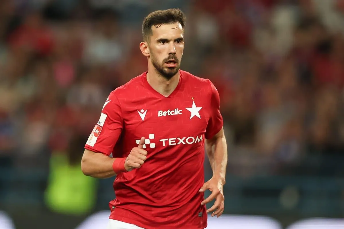 Kto awansuje do ekstraklasy? Zaskakujące drużyny i szanse na baraże