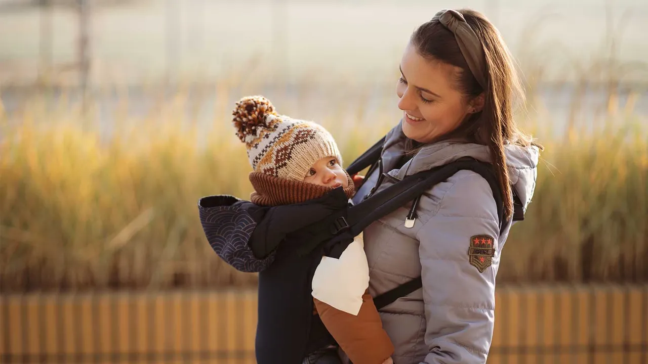 Jakie nosidło wybrać, aby zapewnić dziecku komfort i bezpieczeństwo?