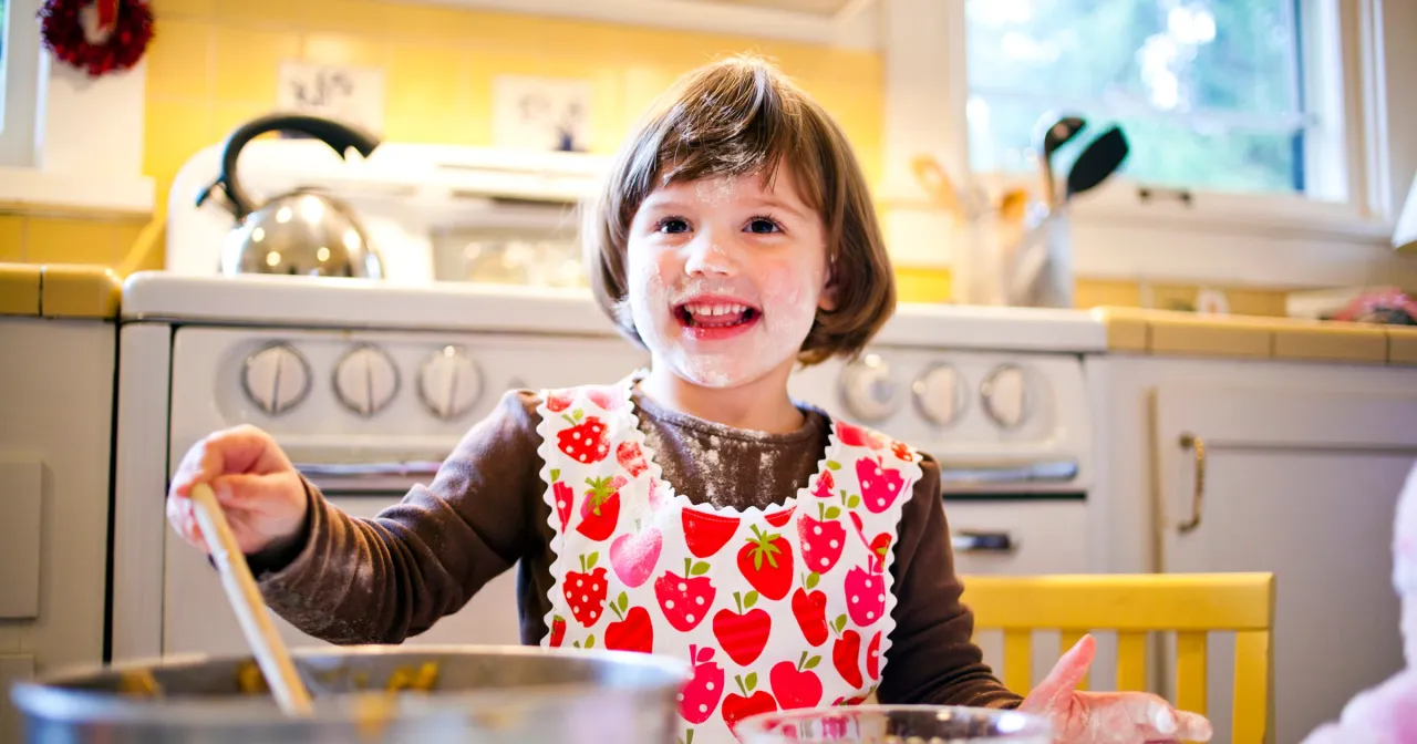 Jak uszyć fartuszek dla przedszkolaka - proste kroki i porady