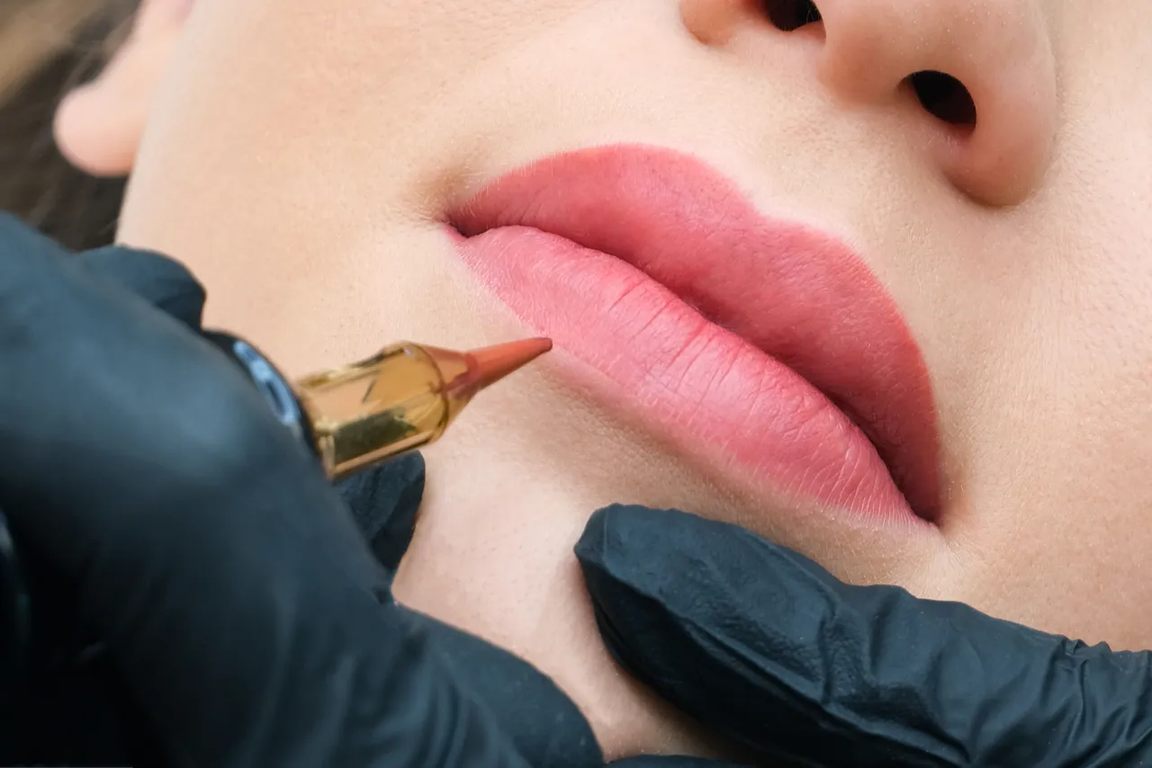 Wszystko o pigmentach do makijażu permanentnego ust