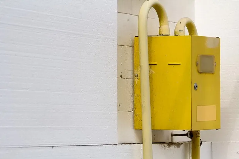 Ile kosztuje podłączenie gazu do mieszkania w bloku? Sprawdź ukryte opłaty