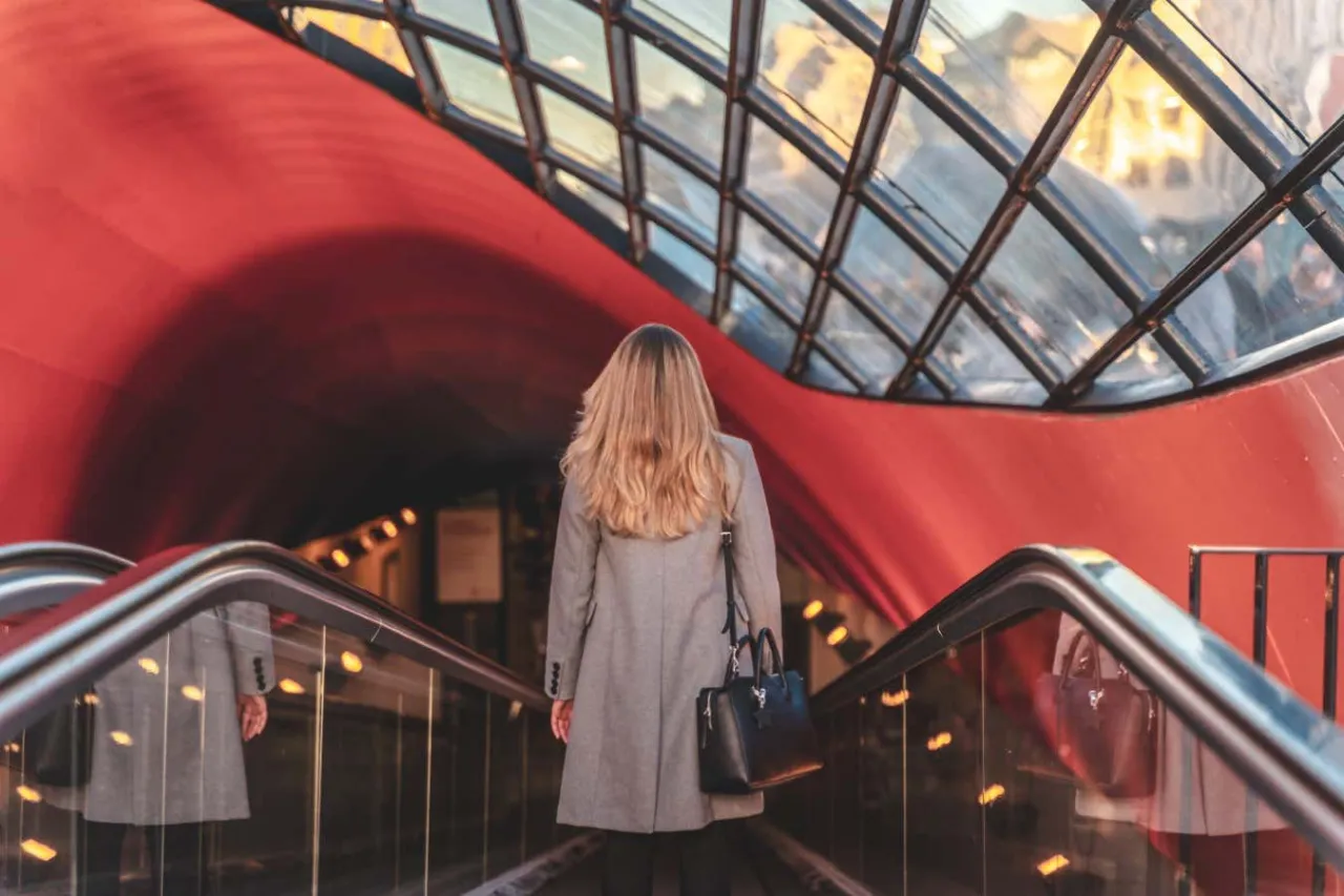 Ile kosztuje parking na lotnisku w Eindhoven? Sprawdź najtańsze opcje