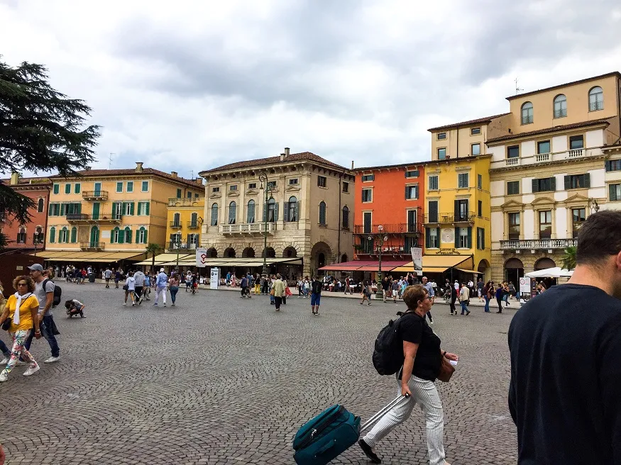 Gdzie zjeść w Weronie? Odkryj najlepsze miejsca i smaki