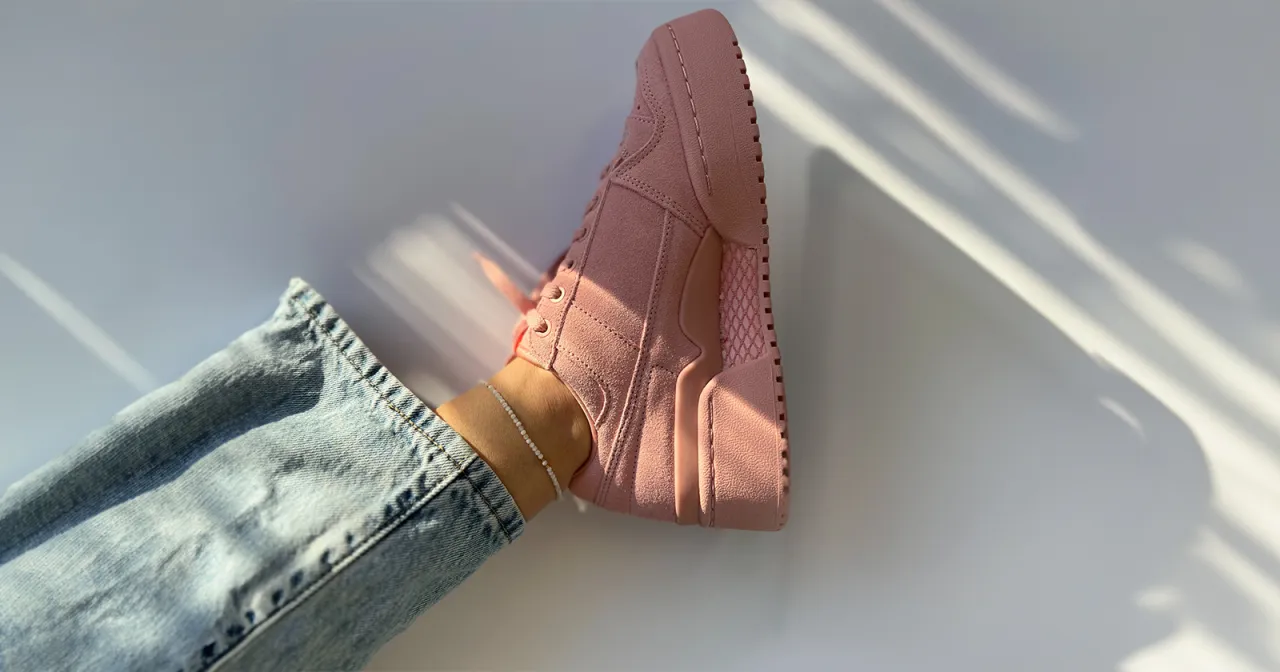 Co oznacza bransoletka na nodze? Odkryj jej ukryte znaczenie