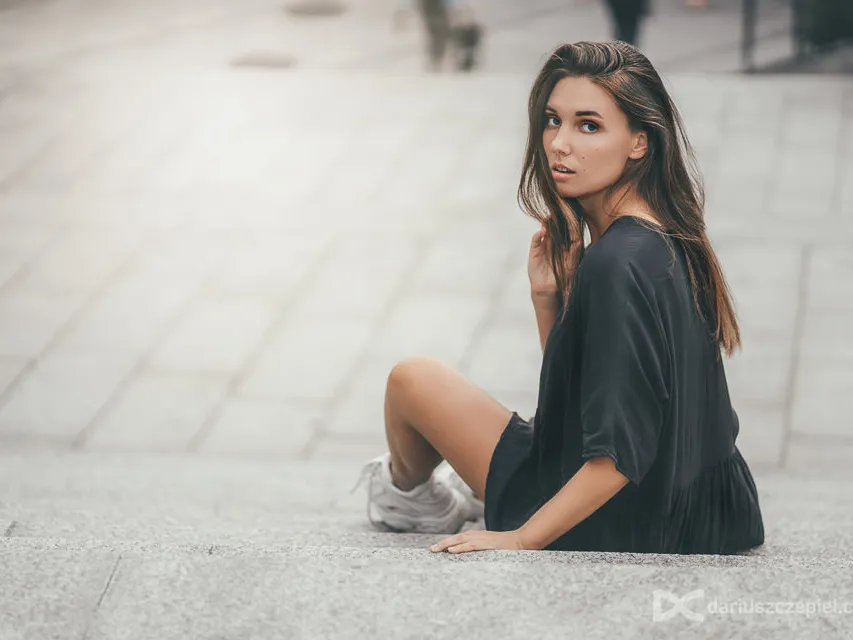 Modeling w Polsce (14 lat): Jak zacząć bezpieczną karierę? Poradnik