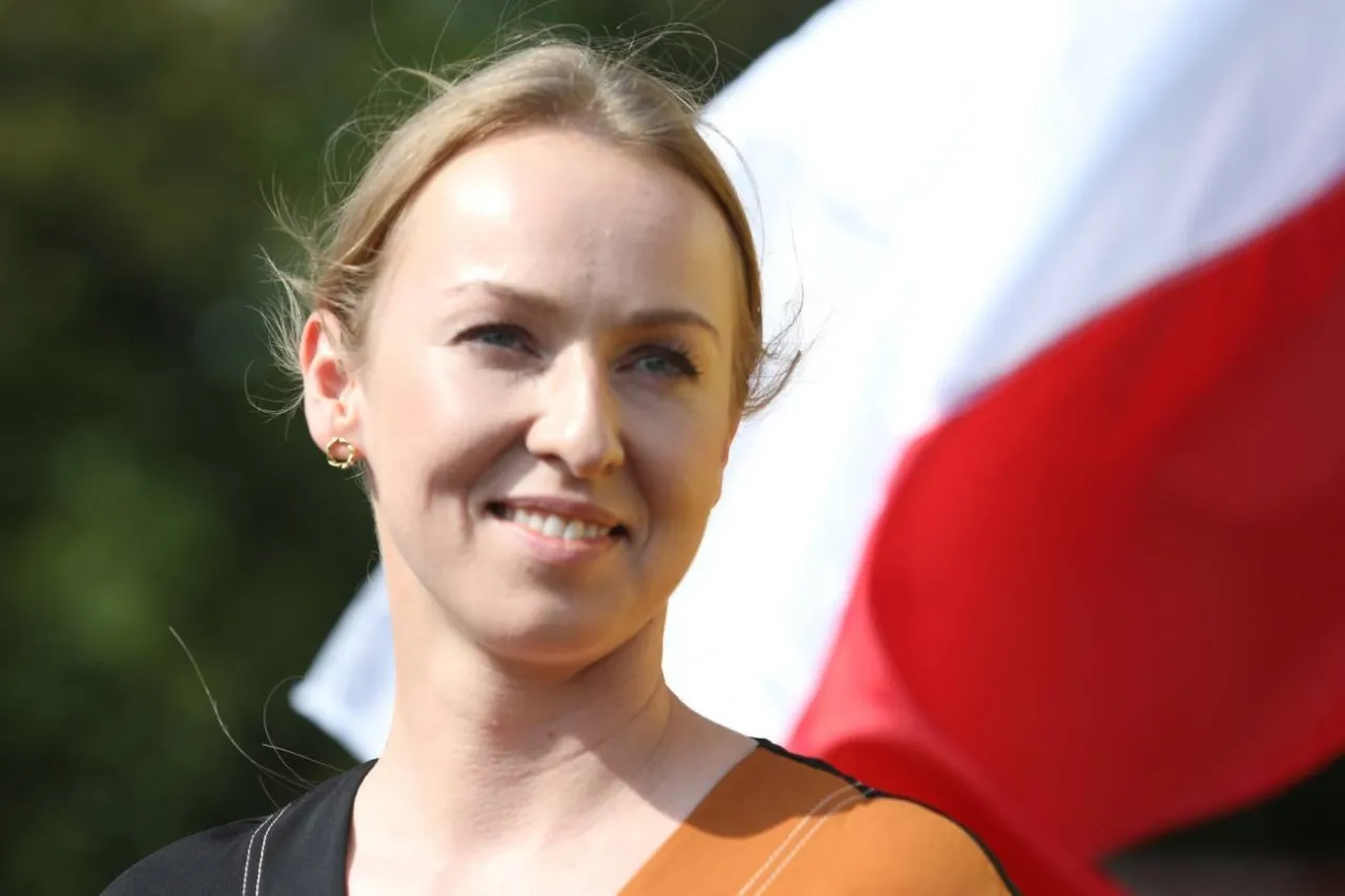 Ile ma lat żona Hołowni? Zaskakująca prawda o Urszuli Brzezińskiej