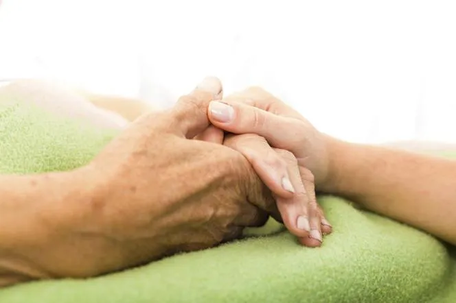 Czy niedowład po udarze może ustąpić? Poznaj fakty i możliwości odzysku