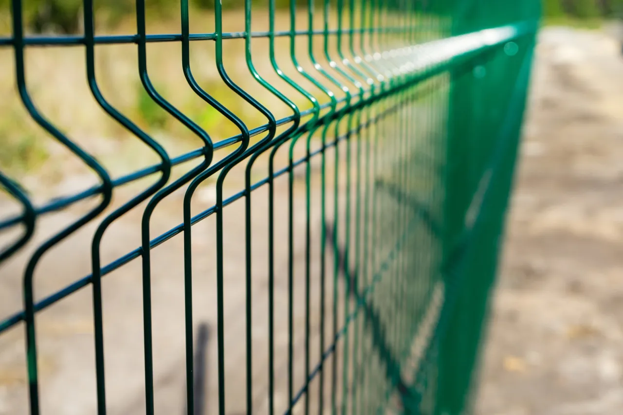 Jak zrobić ogrodzenie - proste kroki, które zaoszczędzą czas i pieniądze