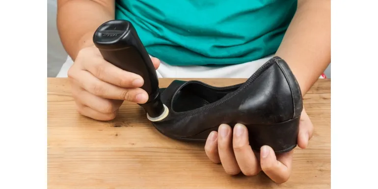 Czy pastowanie butów ze sztucznej skóry jest bezpieczne? Porady i alternatywy