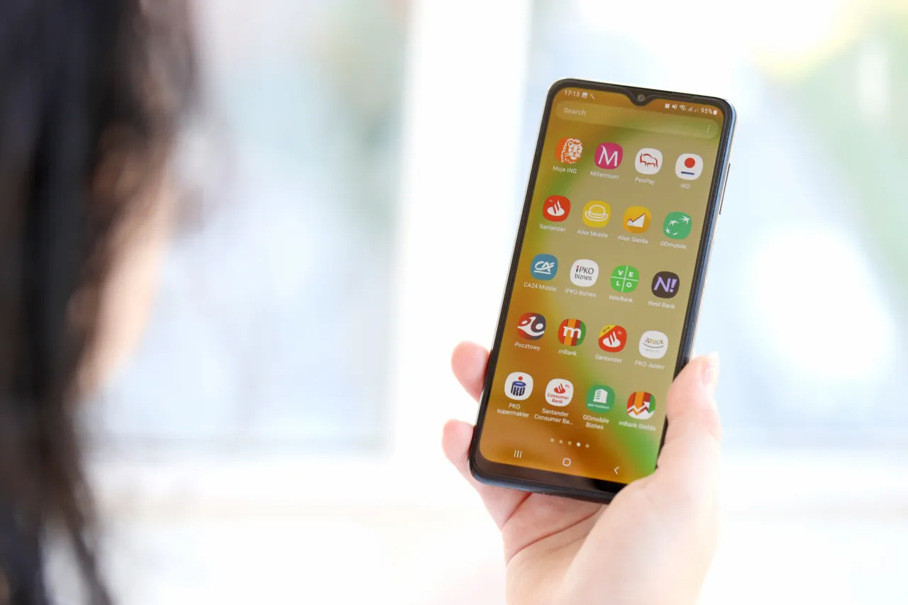 Jak zrobić przelew natychmiastowy w mBank – uniknij problemów z transferem