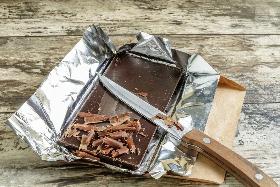 Jak zrobić wiórki czekoladowe w domu - proste metody i porady Jak zrobić wiórki czekoladowe w domu - proste metody i porady