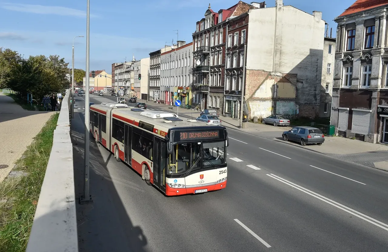 Linia ZG w Pruszkowie – gdzie dokładnie zatrzymuje się autobus?