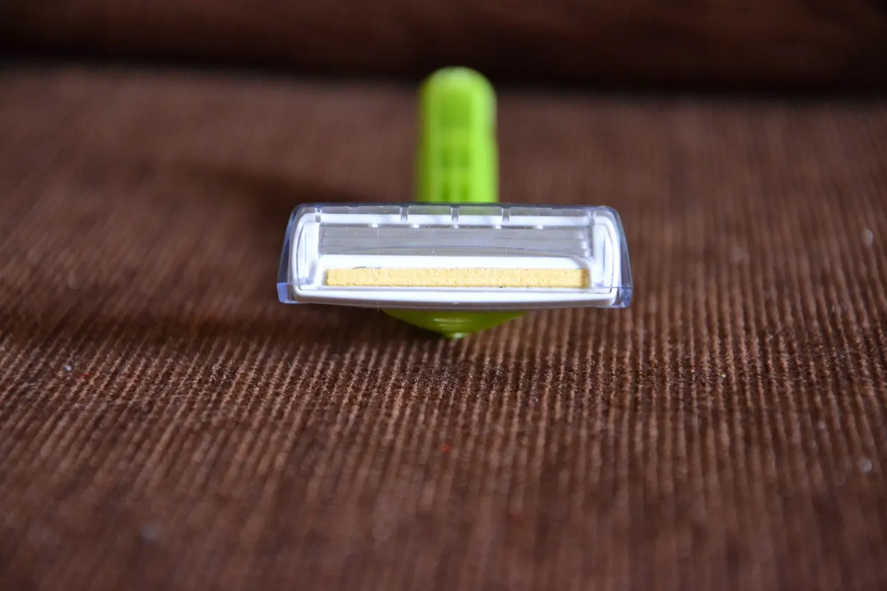 Czy warto golić miejsca intymne? Poznaj zalety i ryzyka tej decyzji Czy warto golić miejsca intymne? Poznaj zalety i ryzyka tej decyzji