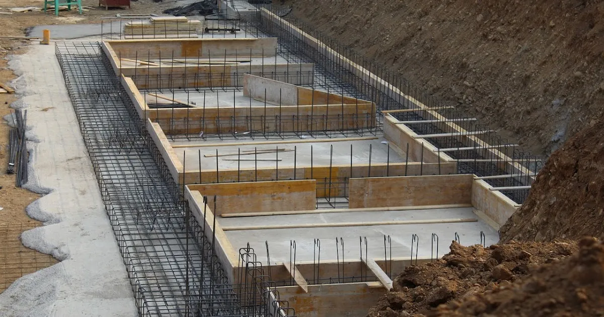 Czy warto izolować fundamenty od wewnątrz: wszystkie za i przeciw