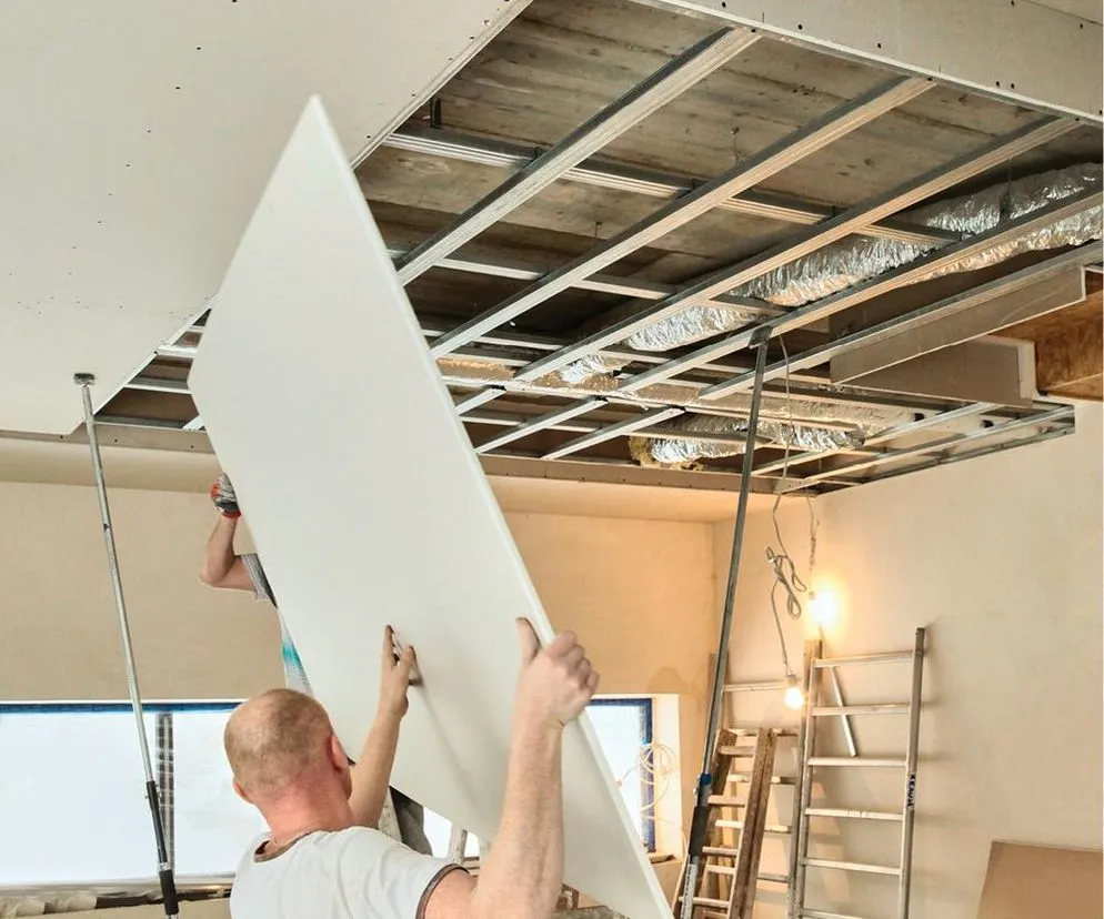 Jak podeprzeć strop, aby uniknąć kosztownych napraw i zagrożeń Jak podeprzeć strop, aby uniknąć kosztownych napraw i zagrożeń