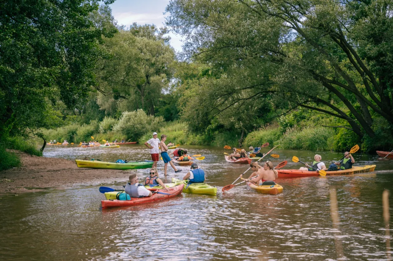 Spływ kajakowy Kolonowskie – najlepsze trasy i ceny na Małej Panwi