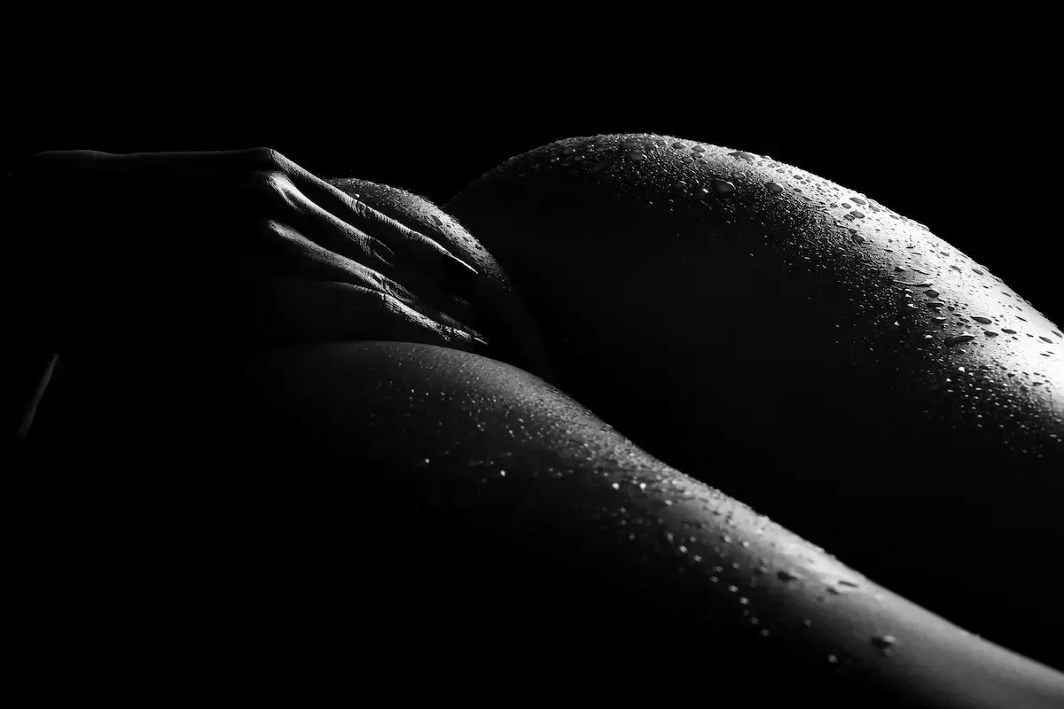 Jak masować łechtaczkę? Praktyczny przewodnik po przyjemności