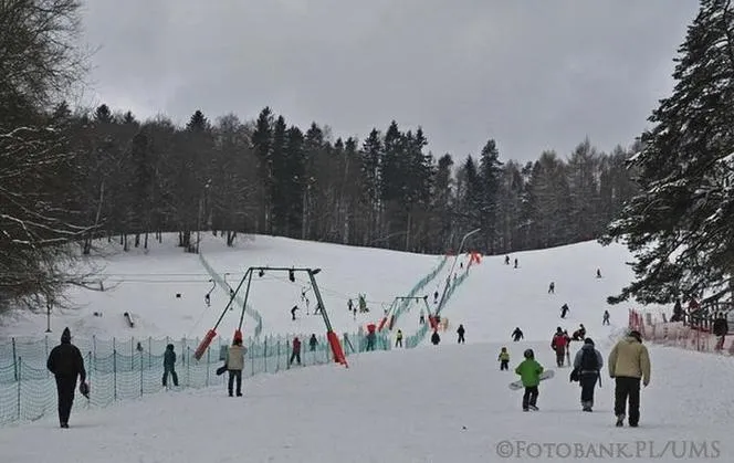 Stoki narciarskie w Trójmieście: gdzie znaleźć najlepsze trasy?