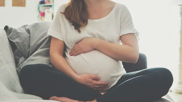 Brak śluzu we wczesnej ciąży - objawy, upławy, ciąża